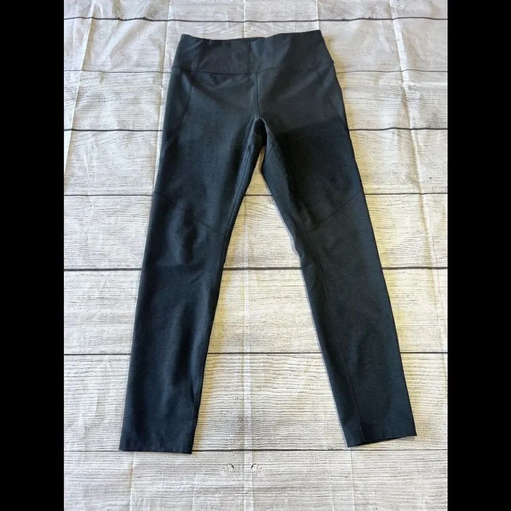 Outdoor Voices Move Free 3/4 Leggings Night size medium